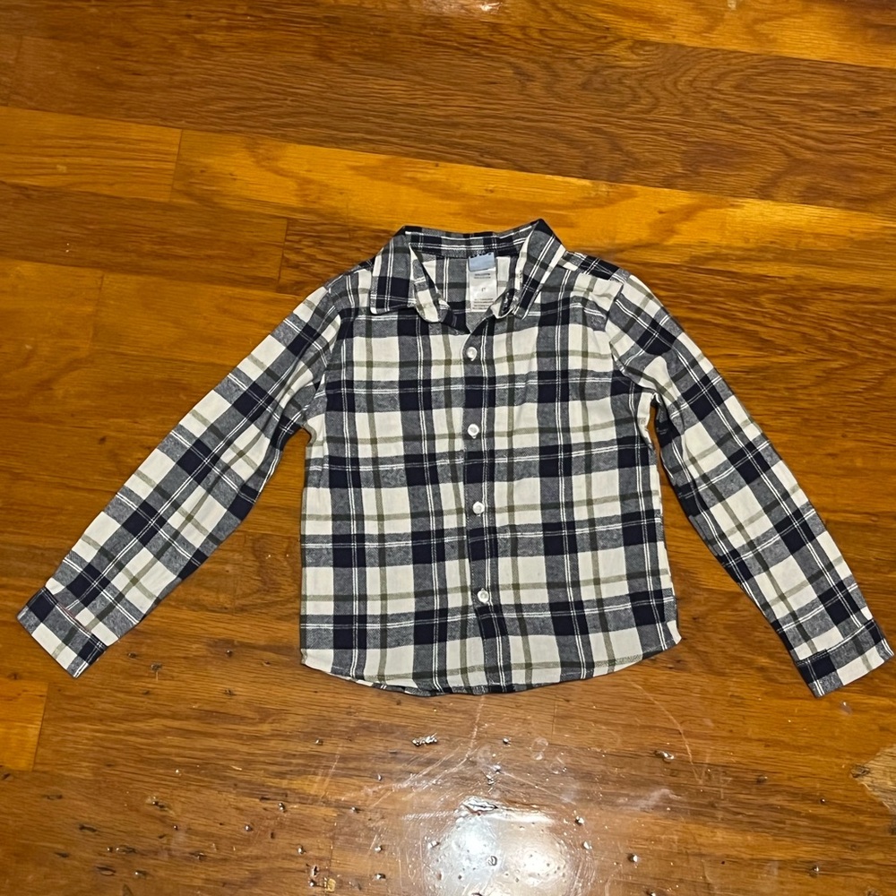 Long sleeve plaid button up